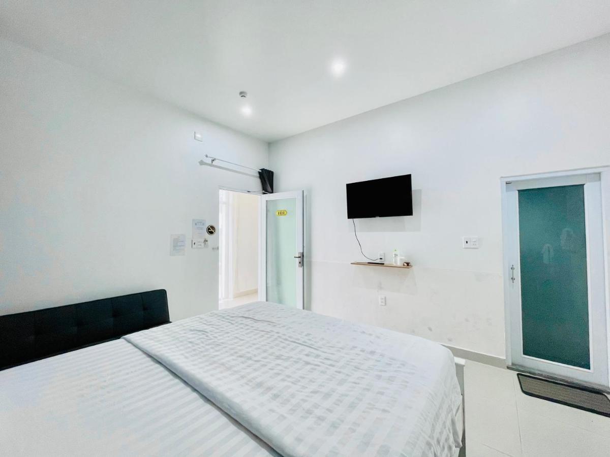 Hotel New *